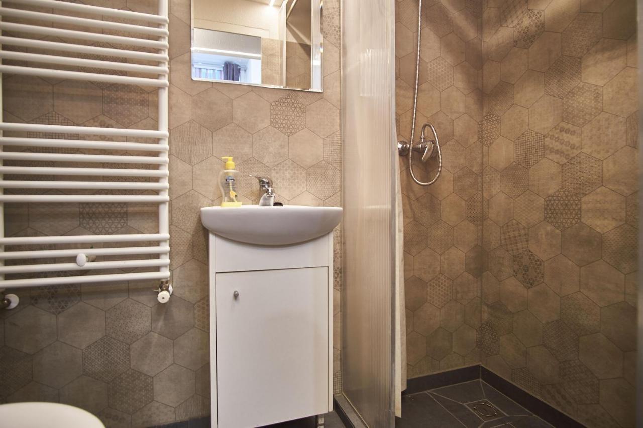 Km33 Apartments - Budapest - Hostaid Экстерьер фото